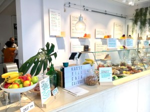 Hermanns Berlin Tresen Eingang